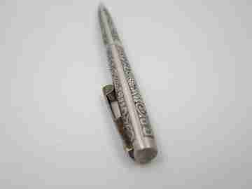 Bolígrafo Sheaffer Imperial. Plata de ley. Grabados uvas, hojas y volutas. 1970