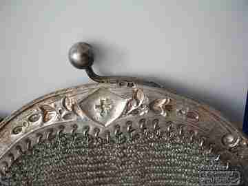 Bolso malla. Plata de ley. Boquilla ornamentada. Cadena. 1910