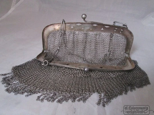 Bolso malla. Plata ley. Boquilla calada. Motivos florales. Cadena