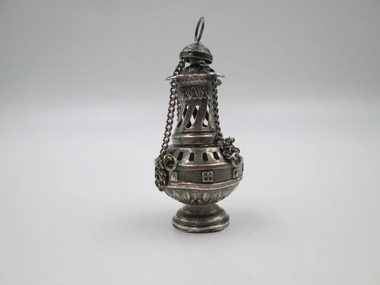 Botafumeiro miniature. Sterling silver. Scallop shells and crosses St. James. 1990's. Spain