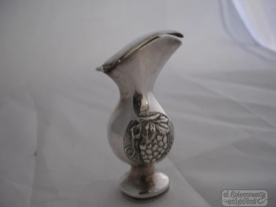 Bottle stopper. Sterling silver. Water pitcher shape. 1950's