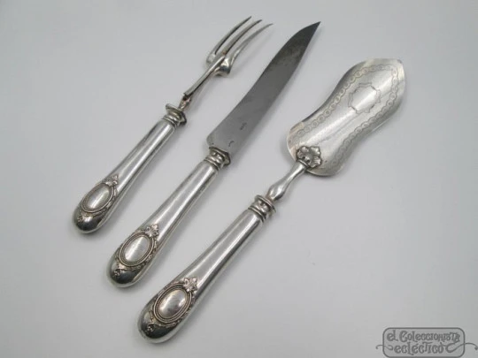 Boxed travel cutlery. Carving set (fork & knife) and cake pie server. France
