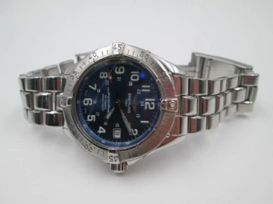 Breitling Superocean. Automático. Acero. Brazalete. Esfera azul