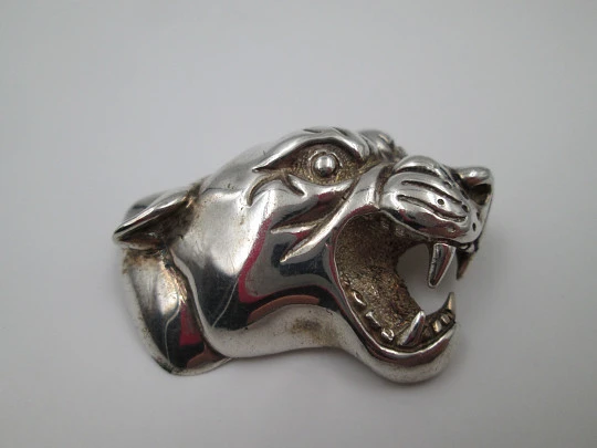 Broche mujer. Plata de ley 925 milésimas. Cabeza perro Bulldog. 1970. México