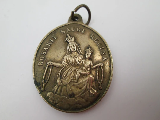 Bronze medal. Virgin of the Rosary and Sacred Hearts Jesus and Mary. Caque. 1900's