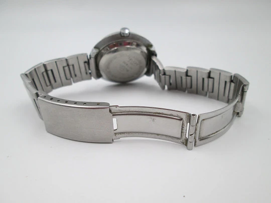 Buler Apollo. Chromed metal & stainless steel. Blue dial. Calendar. Bracelet. 1970's. Swiss Buler Apollo. Chromed metal & stainless steel. Blue dial. Calendar. Bracelet. 1970's. Swiss