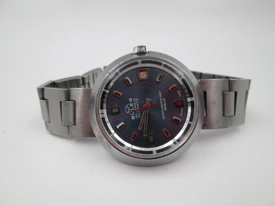 Buler Apollo. Chromed metal & stainless steel. Blue dial. Calendar. Bracelet. 1970's. Swiss Buler Apollo. Chromed metal & stainless steel. Blue dial. Calendar. Bracelet. 1970's. Swiss