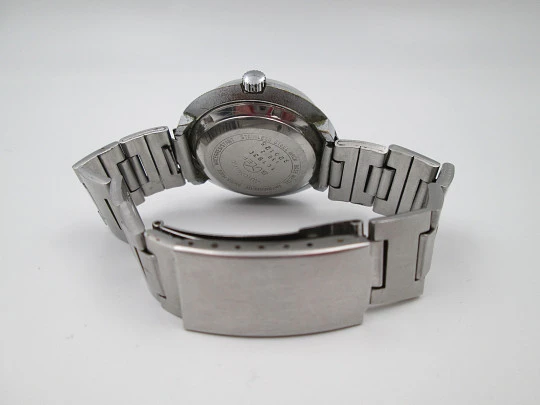 Buler Apollo. Metal cromado y acero inoxidable. Esfera azul. Calendario. Brazalete Buler Apollo. Metal cromado y acero inoxidable. Esfera azul. Calendario. Brazalete