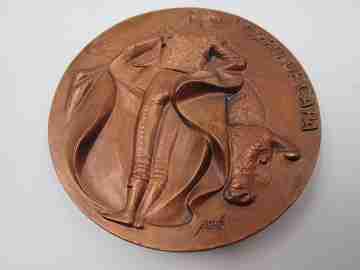 'Bullfight with the cape' FNMT bronze medal. Relief work. Manolo Prieto. 1963