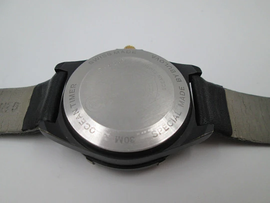 Bulova Ocean Timer. Acero pavonado negro. Automático. Brújula. Estuche piel. 1975
