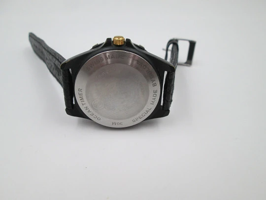 Bulova Ocean Timer. Acero pavonado negro. Automático. Brújula. Estuche piel. 1975
