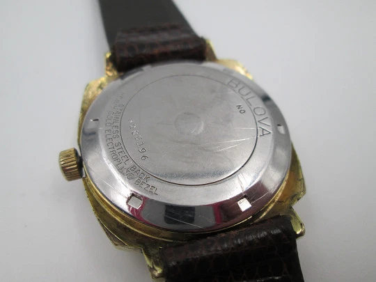 Bulova Oceanographer 333. Acero y chapado oro. Automático. Día y fecha. 1970. Suiza
