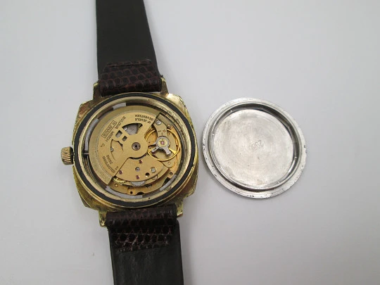 Bulova Oceanographer 333. Acero y chapado oro. Automático. Día y fecha. 1970. Suiza