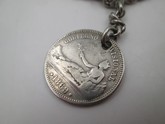 Cadena barbada para reloj de bolsillo. Plata de ley. Colgante moneda peseta. 1900. Europa