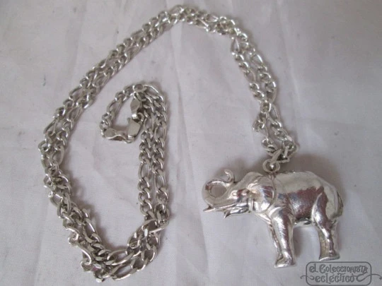 Cadena de eslabones con colgante elefante. Plata de ley 925. 1980