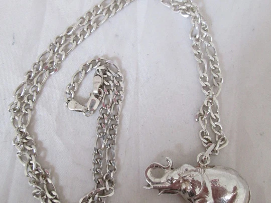 Cadena de eslabones con colgante elefante. Plata de ley 925. 1980