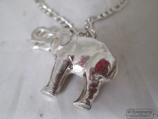 Cadena de eslabones con colgante elefante. Plata de ley 925. 1980