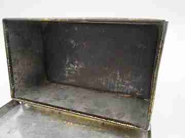 Caja de hojalata litografiada. Almidonerías Mirat e Hijo. Salamanca. 1880