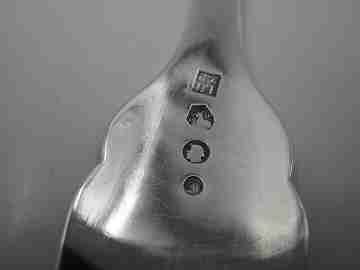 Cake shovel. Silver plated metal. Floral and vegetable motifs. England. 1930's