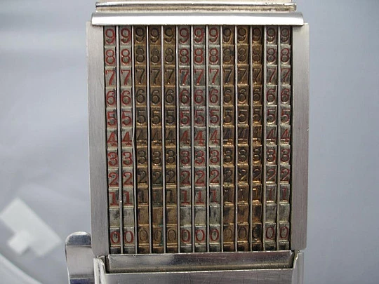 Calculadora Comptator. Schubert&Salzer. 1920. Metal. Caja