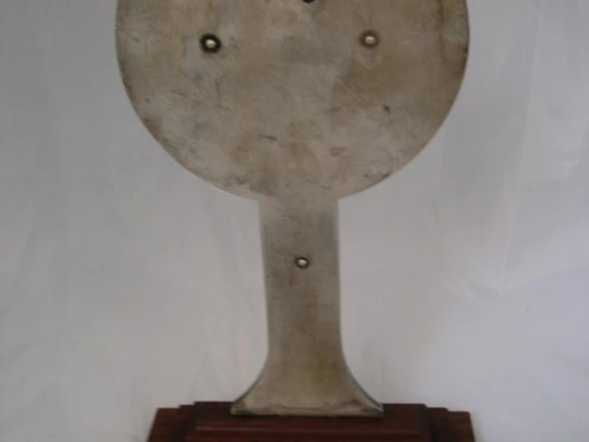 Calvario de sobremesa. Bronce, madera y metal. 1950