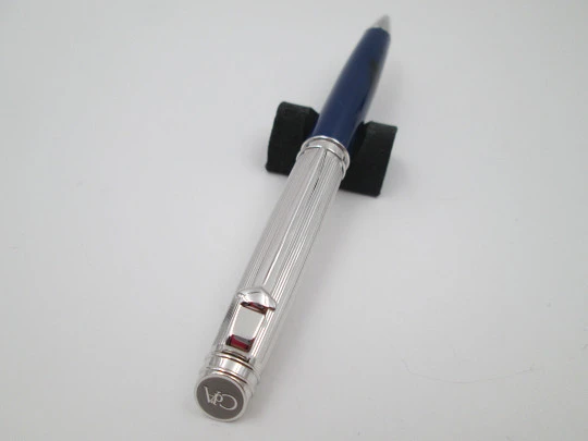 Caran d'Ache Léman ballpoint pen. Bitone resin & silver plated. Twist mechanism. 1990's