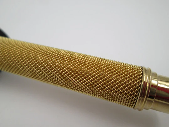 Caran d'Ache. Ivanhoe. 2010. Laminada oro. 18K. Convertidor