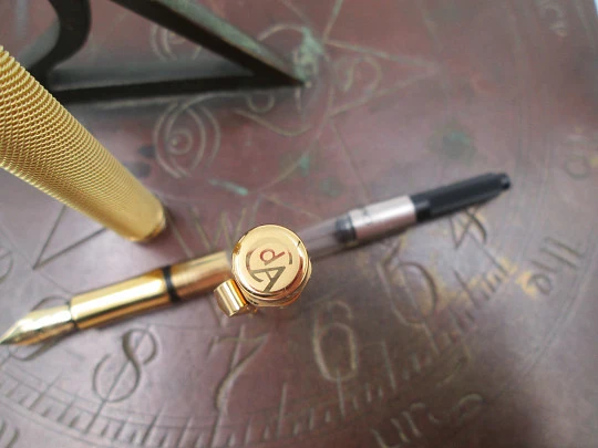 Caran d'Ache. Ivanhoe. Gold plated. 2010. 18K nib. Converter