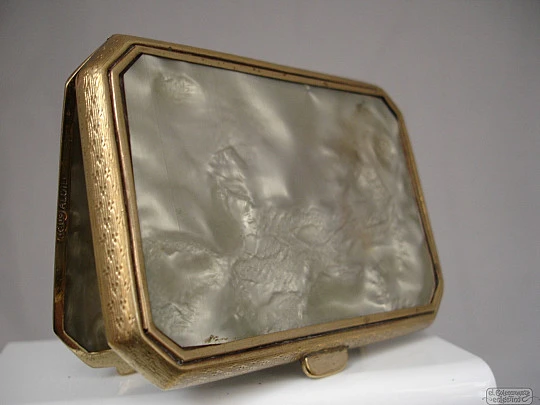 Card holder case. 1940's. Golden metal. Marble celluloid. Aloid