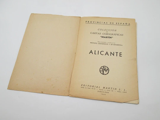 Cartas Corográficas. Dos mapas a color de Alicante. Editorial Martín. 1956