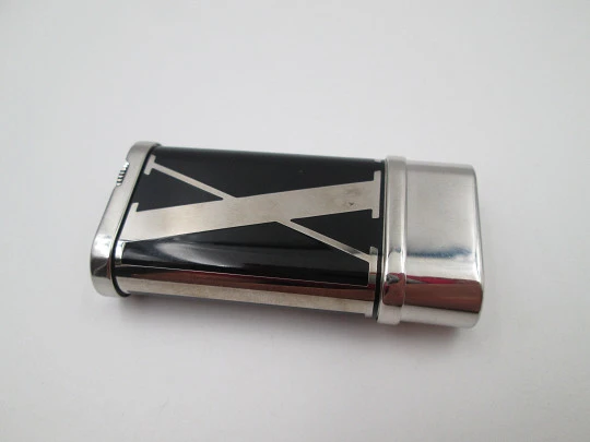 Cartier Le Must roman numerals butane lighter. Palladium and chinese lacquer. 1990's