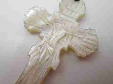 Carved handmade crucifix. Nacre and metal ring top. Latin cross. 1920's. Spain