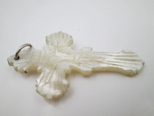 Carved handmade crucifix. Nacre and metal ring top. Latin cross. 1920's. Spain