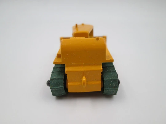 Caterpillar D8 bulldozer. Lesney. Matchbox series No. 18. Diecast metal. England. 1968
