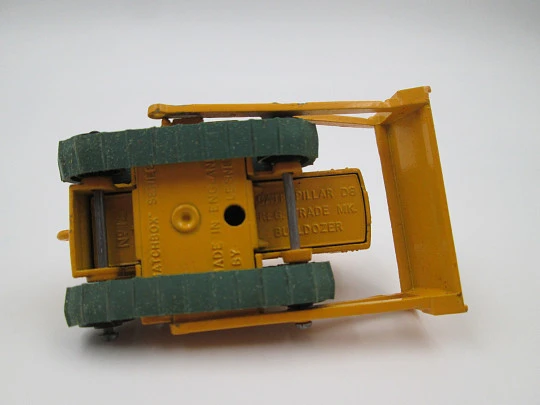 Caterpillar D8 bulldozer. Lesney. Matchbox series No. 18. Diecast metal. England. 1968