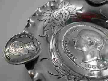 Cenicero circular, Monedas Alfonso XII y motivos florales. Plata de ley. 1970