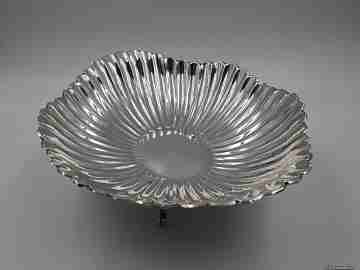 Centro de mesa. Plata de ley 925 milésimas. Años 70. Gallones. Patas