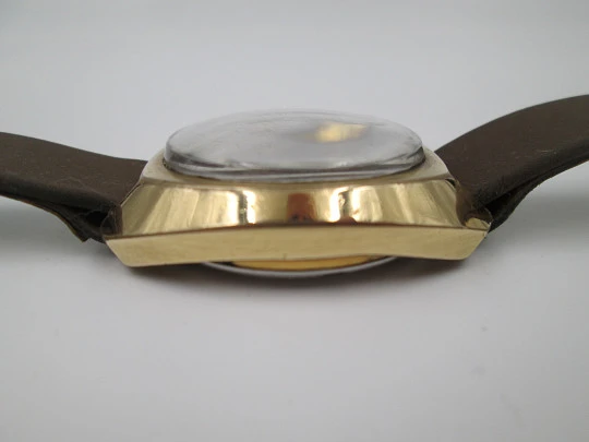 Certina DS-2 Turtle. Steel and gold plated. Automatic. Iridiscent dial. Calendar. 1970's