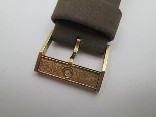 Certina DS-2 Turtle. Steel and gold plated. Automatic. Iridiscent dial. Calendar. 1970's