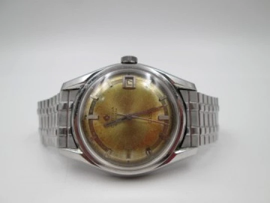 Certina DS Turtle. Stainless steel. Automatic. 1970's. Date. Bracelet