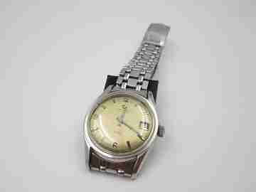 Certina DS Turtle. Stainless steel. Automatic. Calendar. Bracelet. Golden dial. 1970's