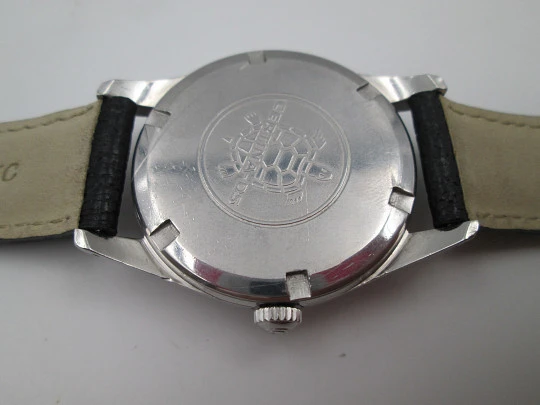 Certina DS Turtle. Stainless steel. Manual wind. Leather strap. Swiss. 1960's