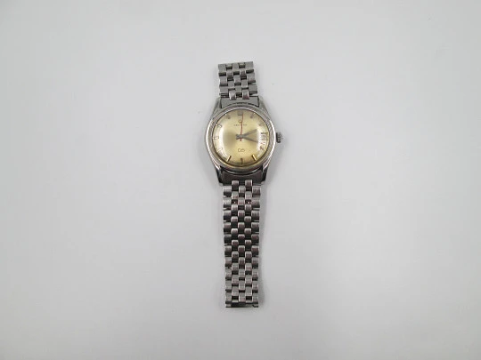 Certina DS. Acero inoxidable. Cuerda manual. Calendario. Brazalete. Dial dorado. 1960