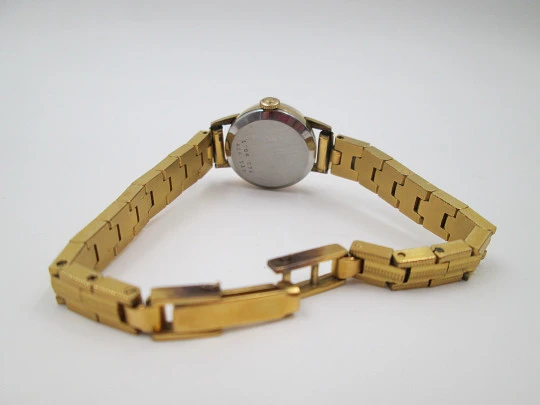 Certina mujer. Chapado oro y acero. Cuerda manual. Brazalete. 1950