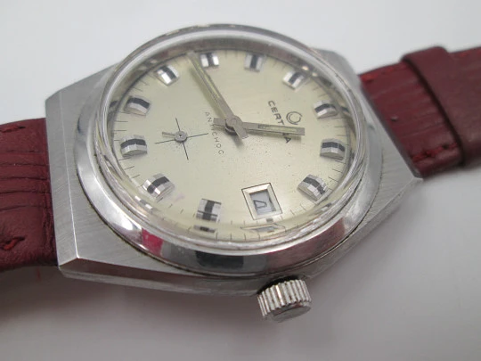 Certina. Stainless steel. Manual wind. Grey dial. Calendar. Second hand. 1970's