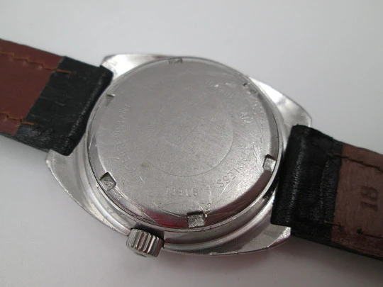 Certina. Stainless steel. Manual wind. Grey sphere. Calendar (date). Swiss. 1970's