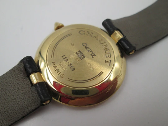 Chaumet París Horas Saltantes. Oro amarillo 18 quilates. Cuarzo. Correa piel. Suiza. 2000
