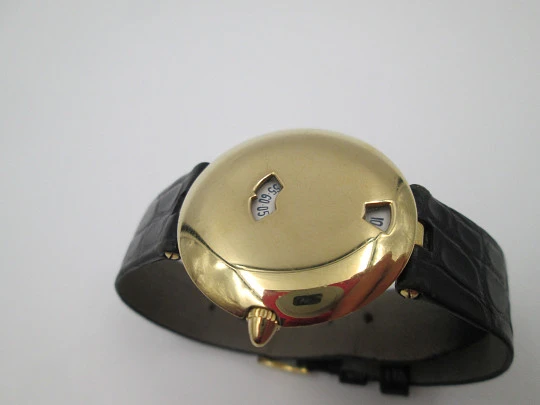 Chaumet París Jump Hour ladies watch. 18 karat yellow gold. Quartz. Leather strap Chaumet París Jump Hour ladies watch. 18 karat yellow gold. Quartz. Leather strap