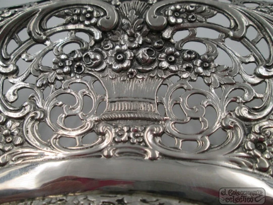 Cherubs tray. 800 sterling silver. Openwork. Flowers baskets. 1910