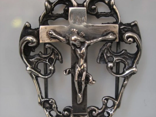 Christ medal. Silver. Pendant. Buckle. Ribbon. Spain. 1940-50